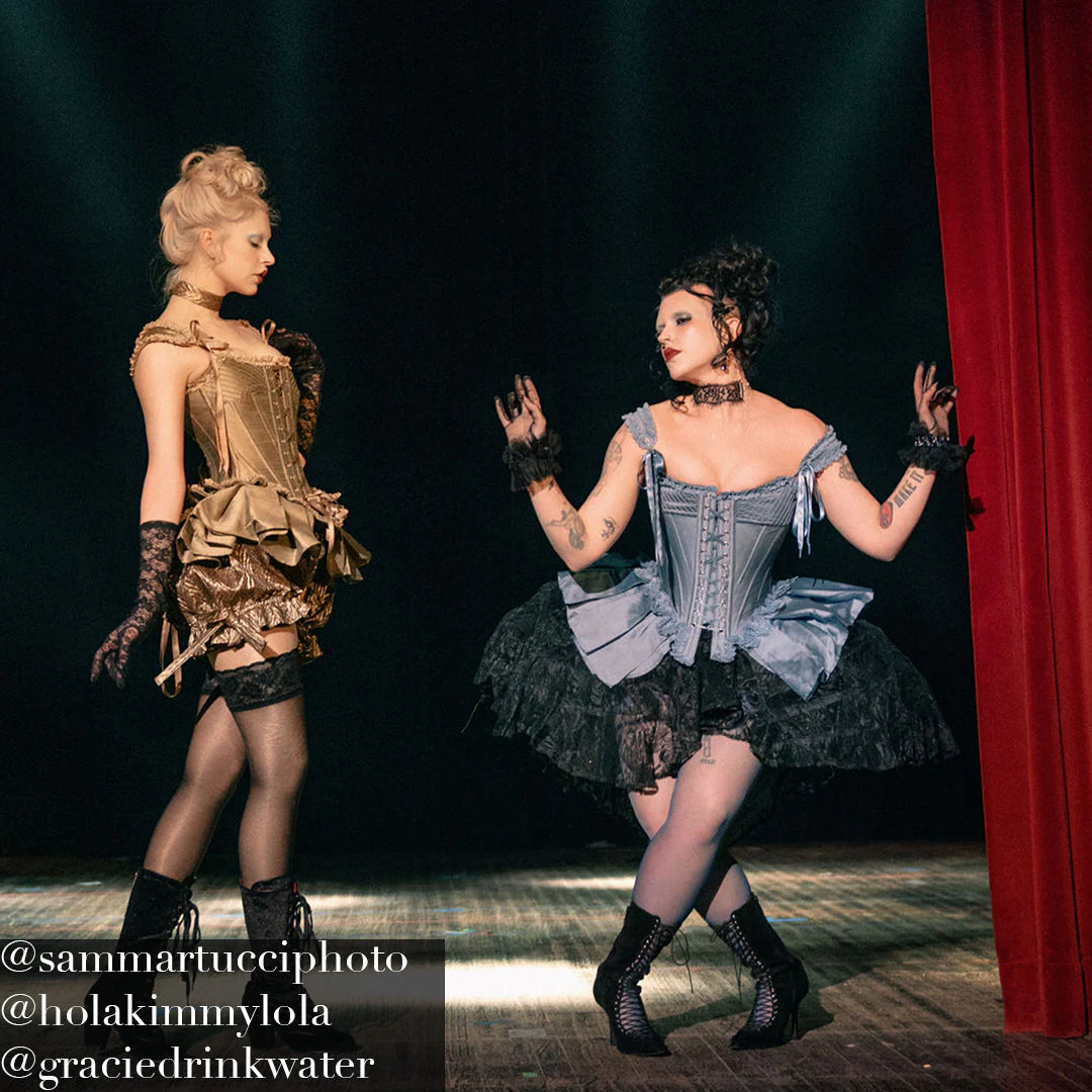 Gold Historically Inspired Corset Overbust with Bustle – Image 7