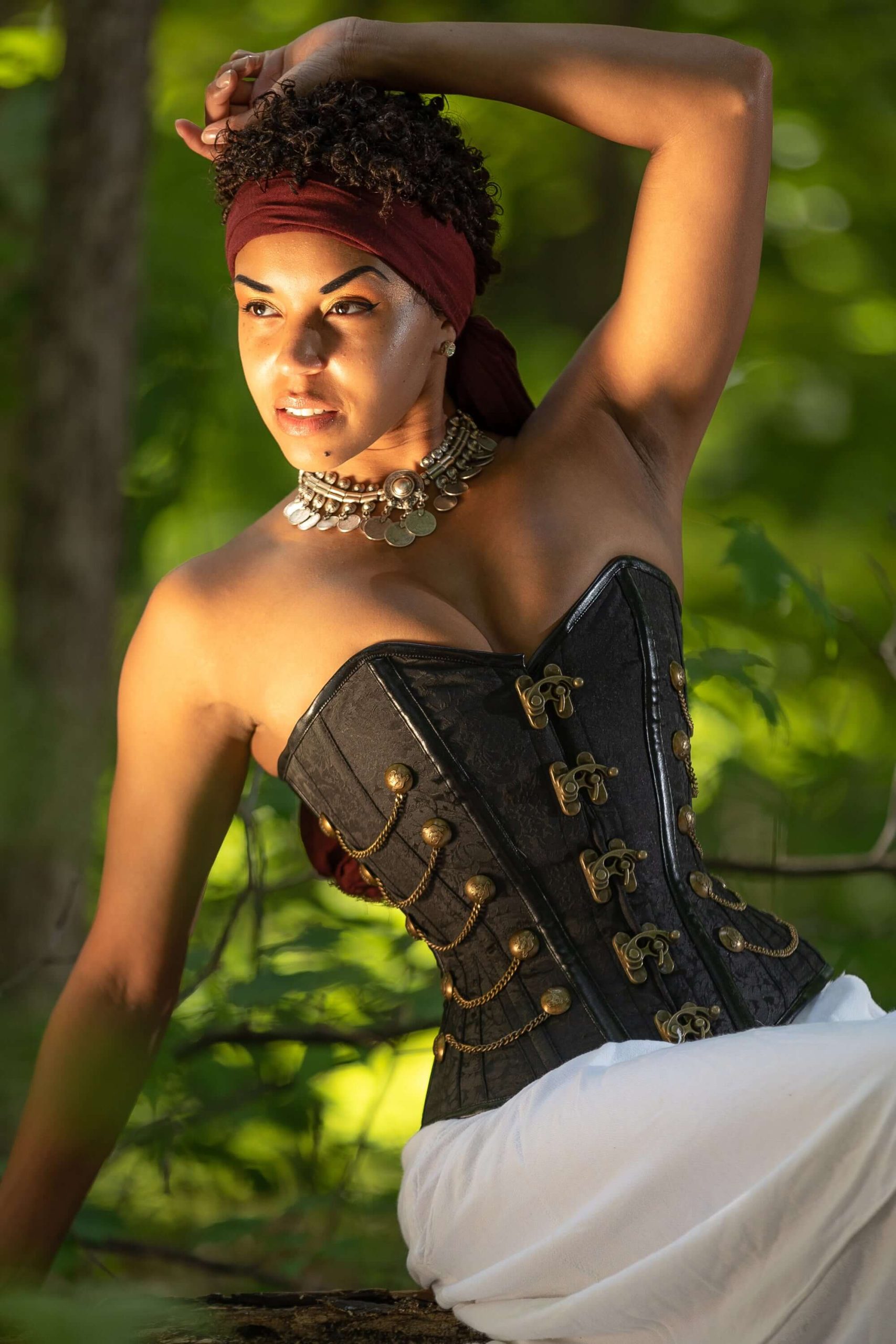 Corset Steampunk avec chaînes Noir – Image 2