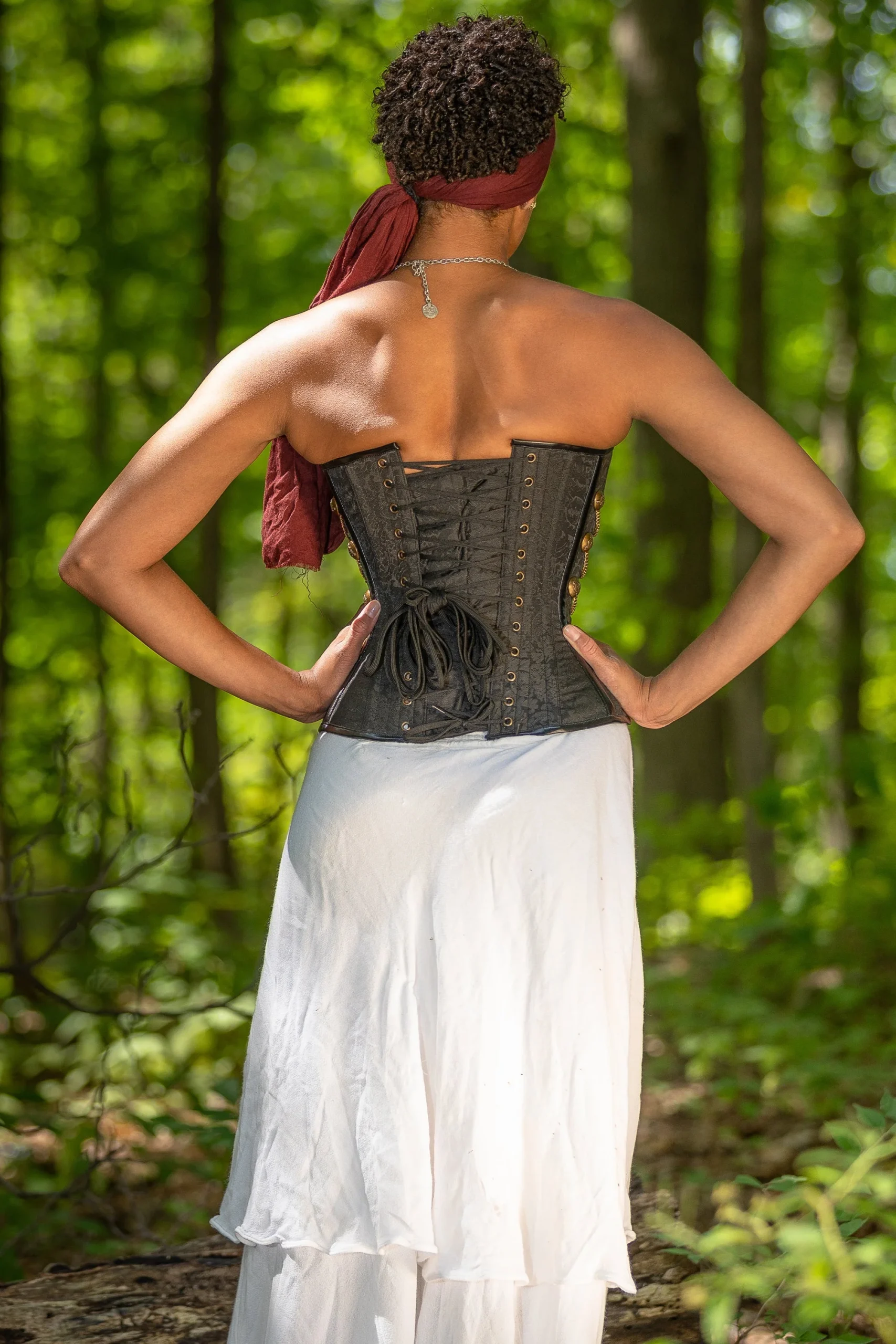 Corset Steampunk avec chaînes Noir – Image 6