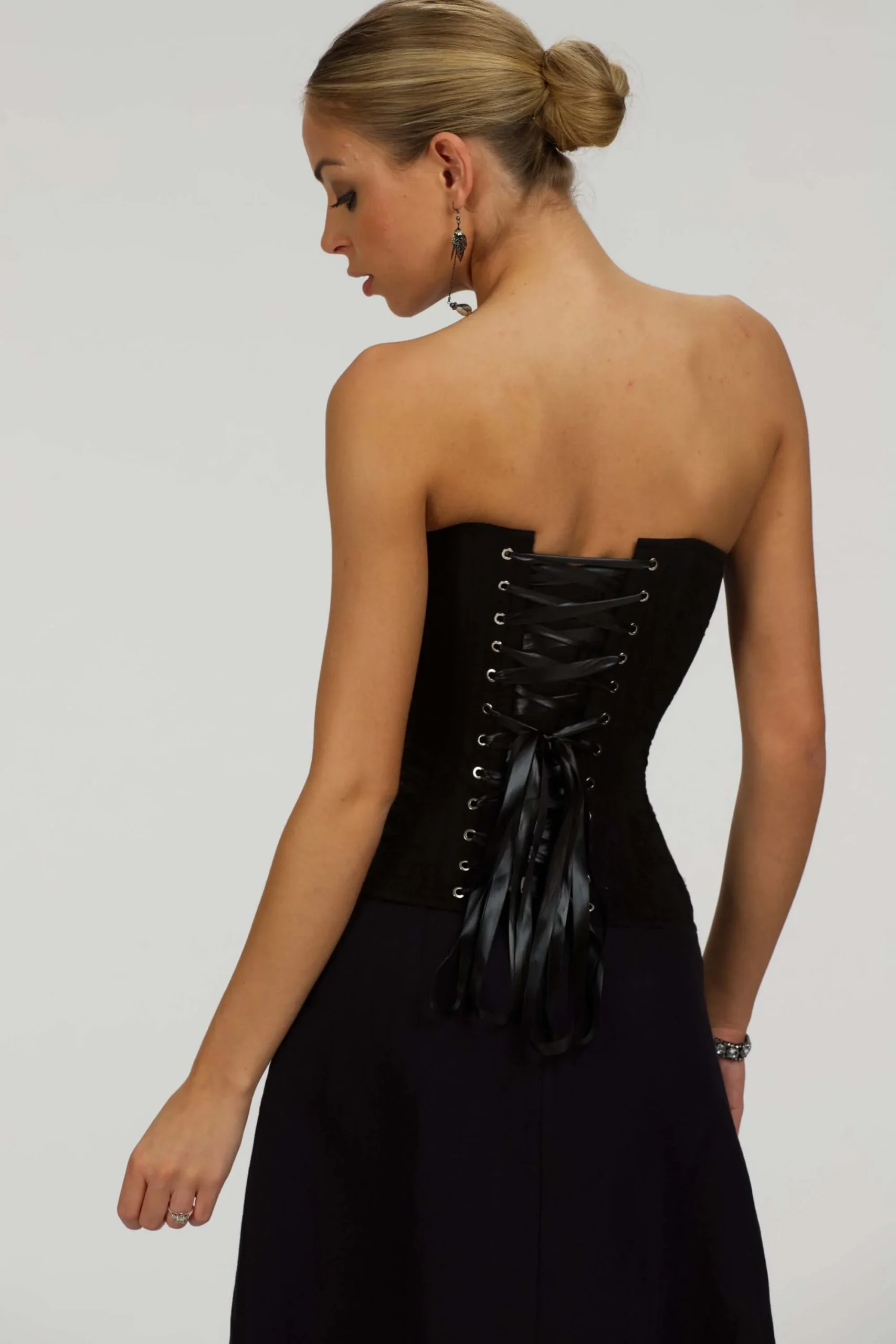 Dahlia Corset noir en coton avec broderie anglaise et fermeture Éclair devant – Image 3