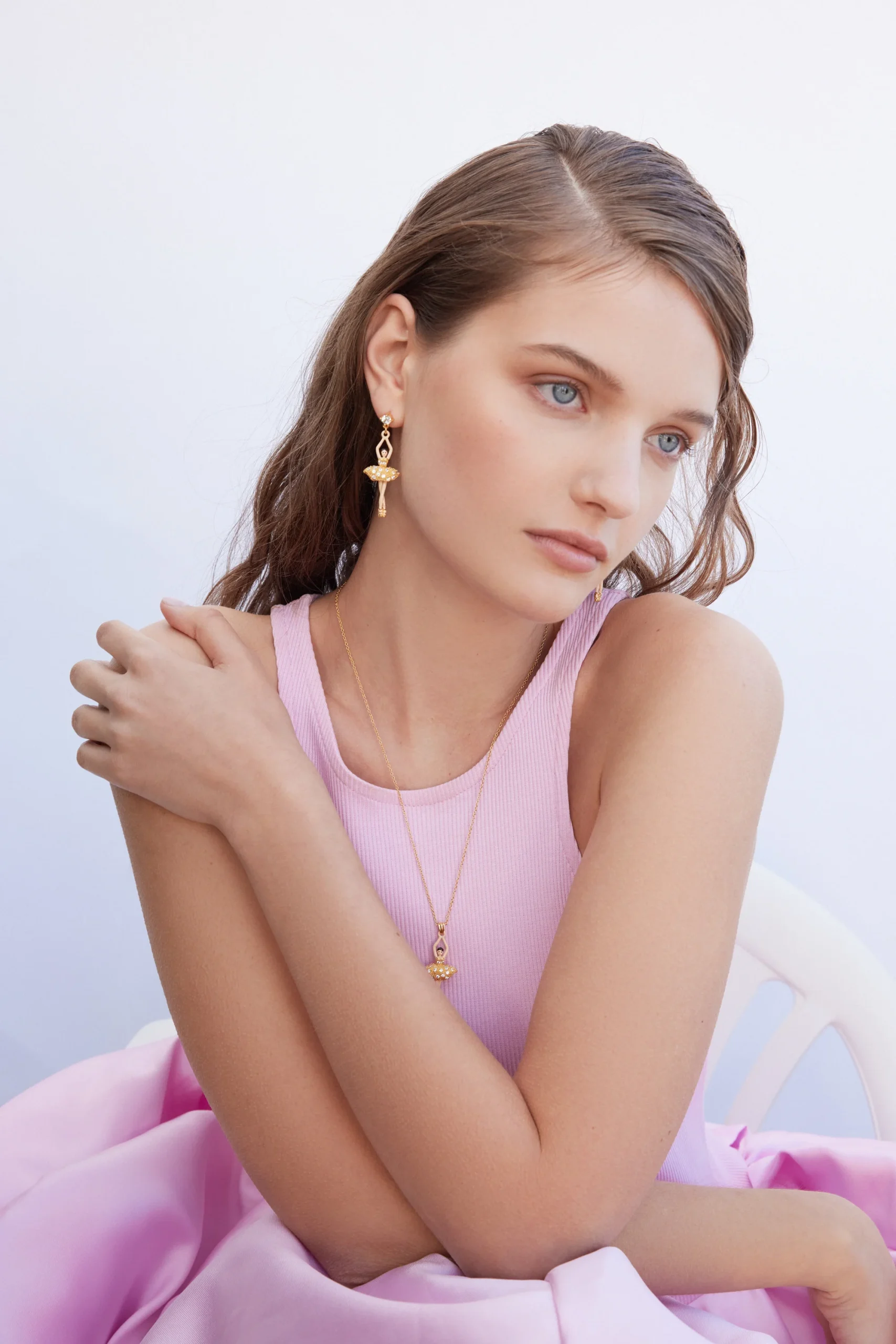 Collier Ballerine perles dorées et cristaux – Image 4