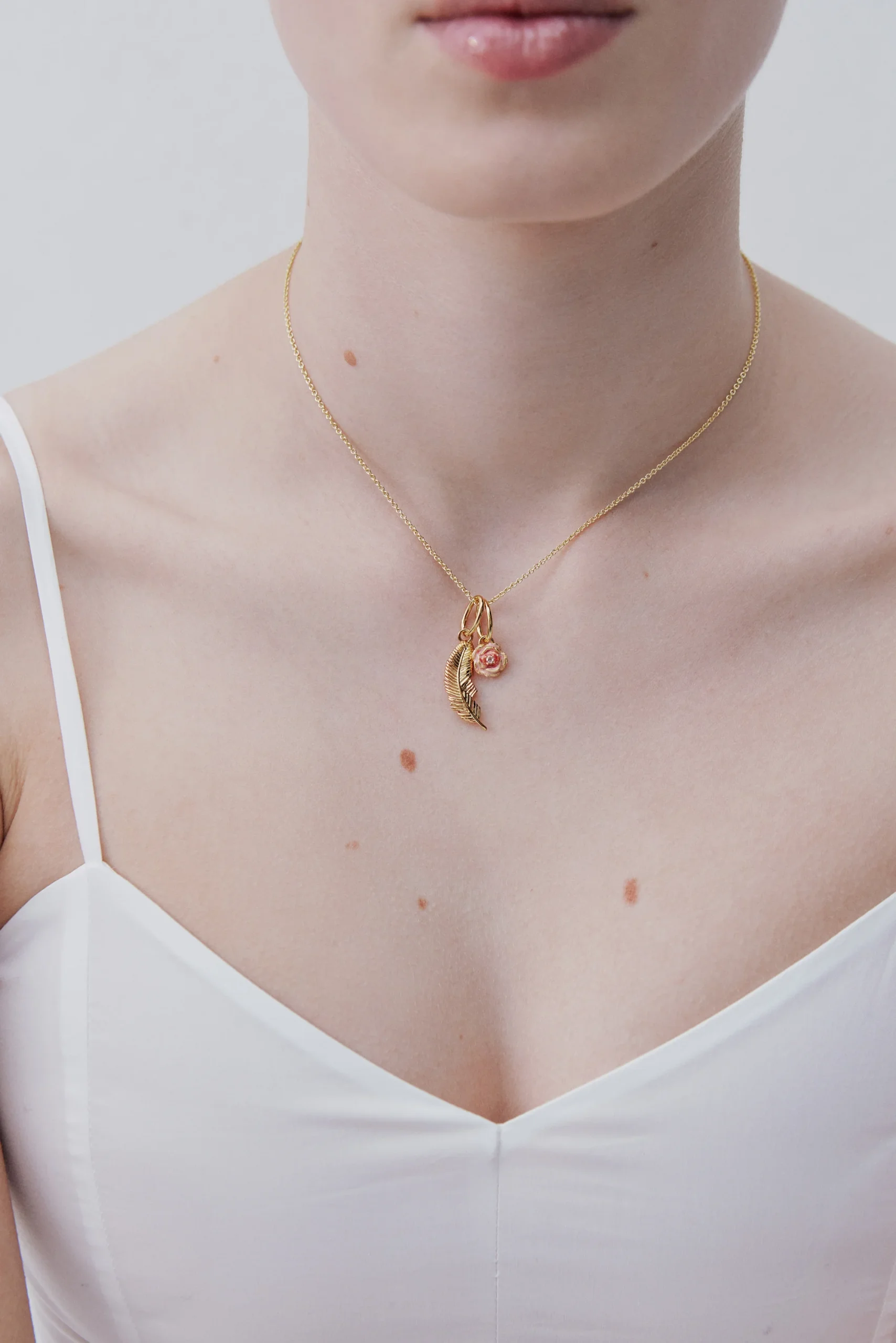 Pendentif Plume, Fantasme et Ingéniosité – Image 2