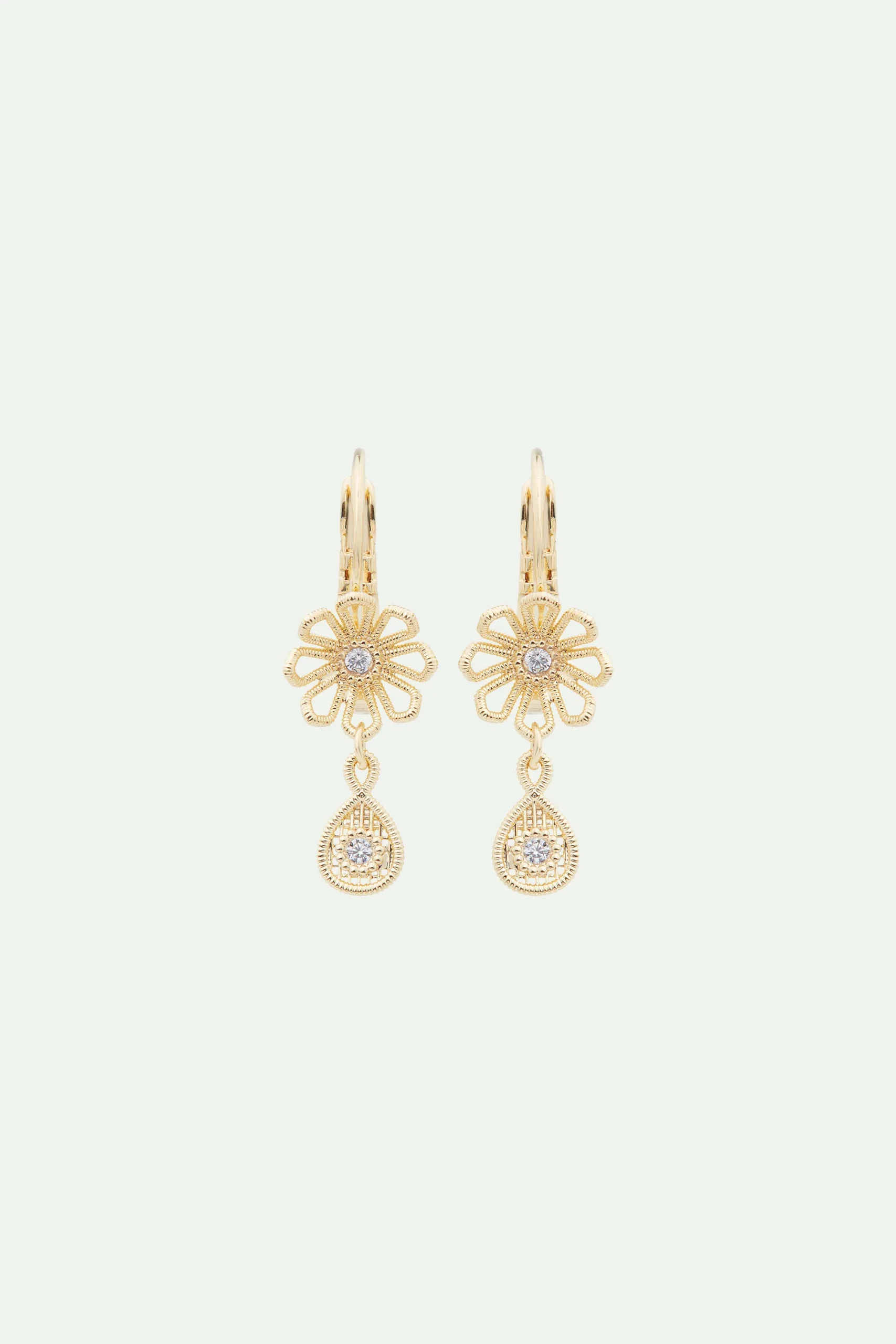 Boucles d'oreilles fleur fil d'or