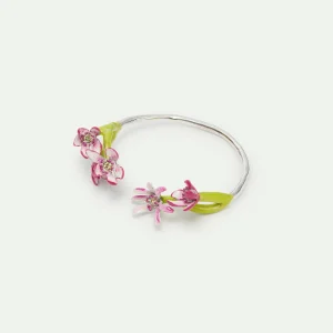 Bracelet jonc fin argenté fleurs de magnolia roses et cristaux