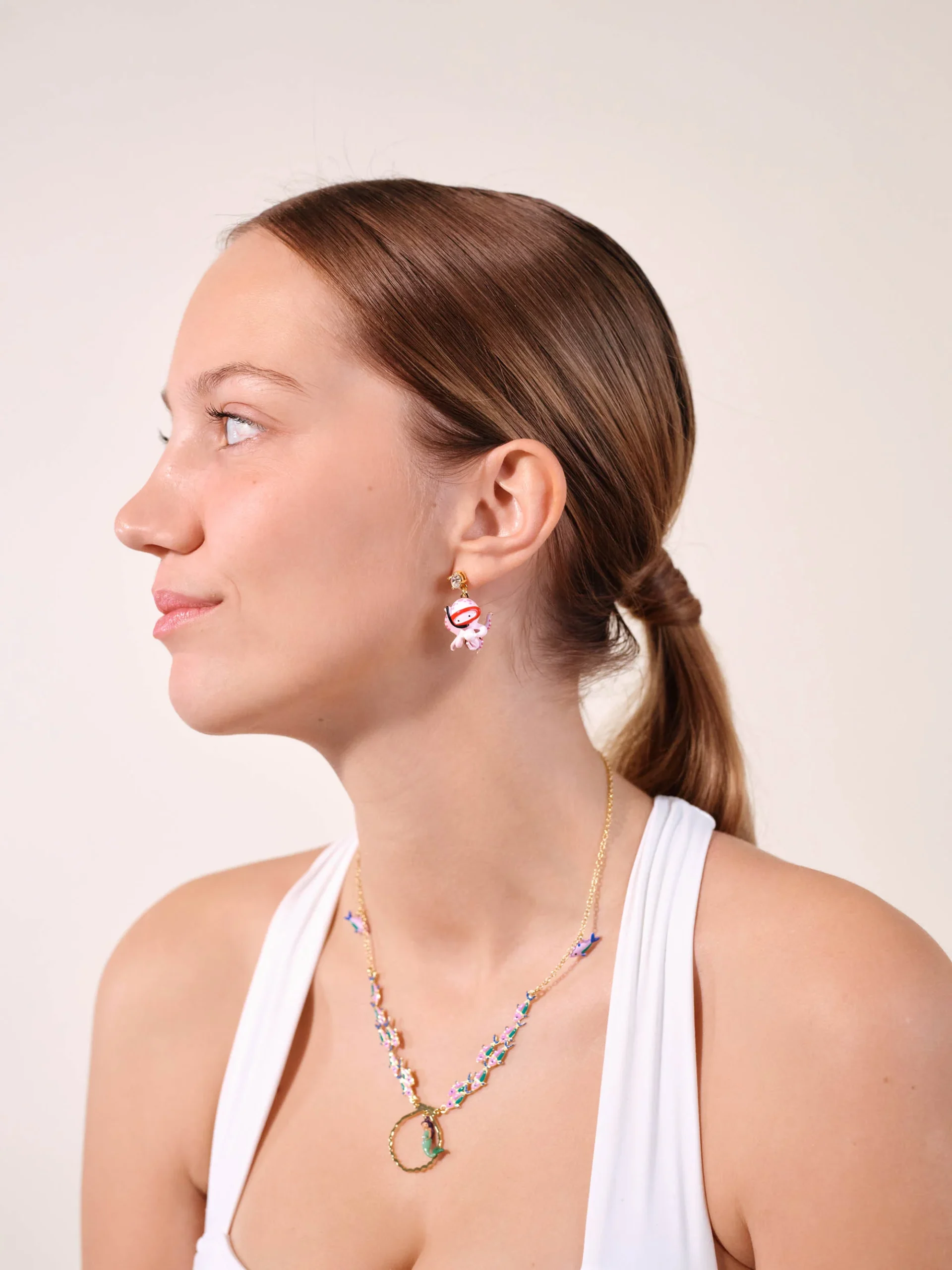 Boucles d'oreilles pieuvre, perle et pierre taillée – Image 2