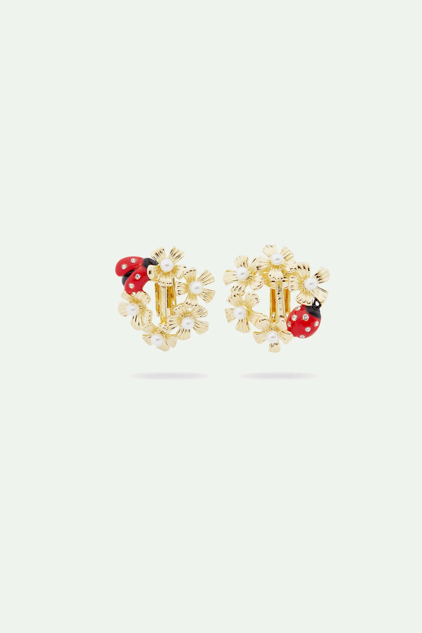 Boucles d'oreilles tiges asymétriques auréole d'anémones et coccinelle – Image 3