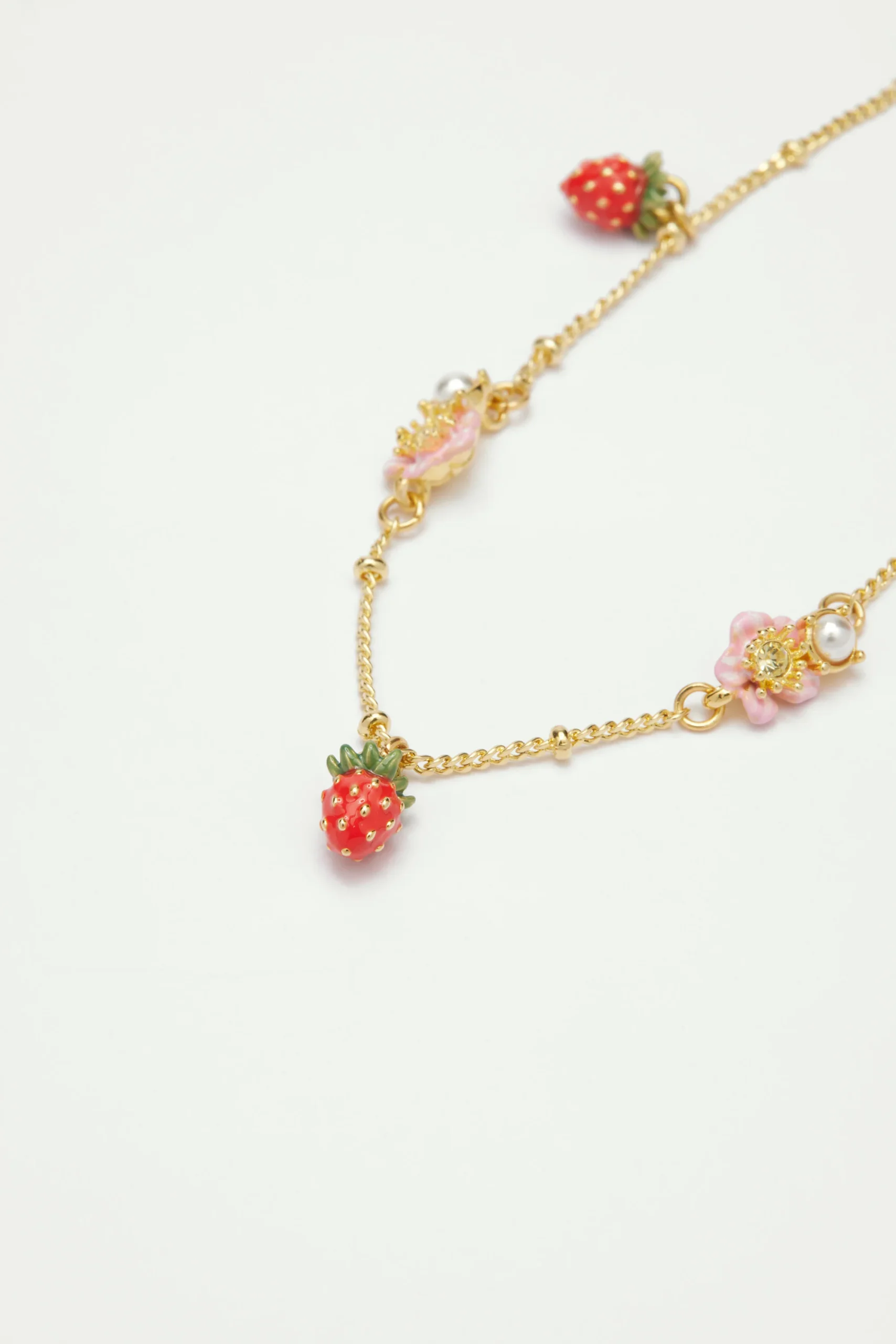 Bracelet charms fraises des bois et fleurs roses – Image 3