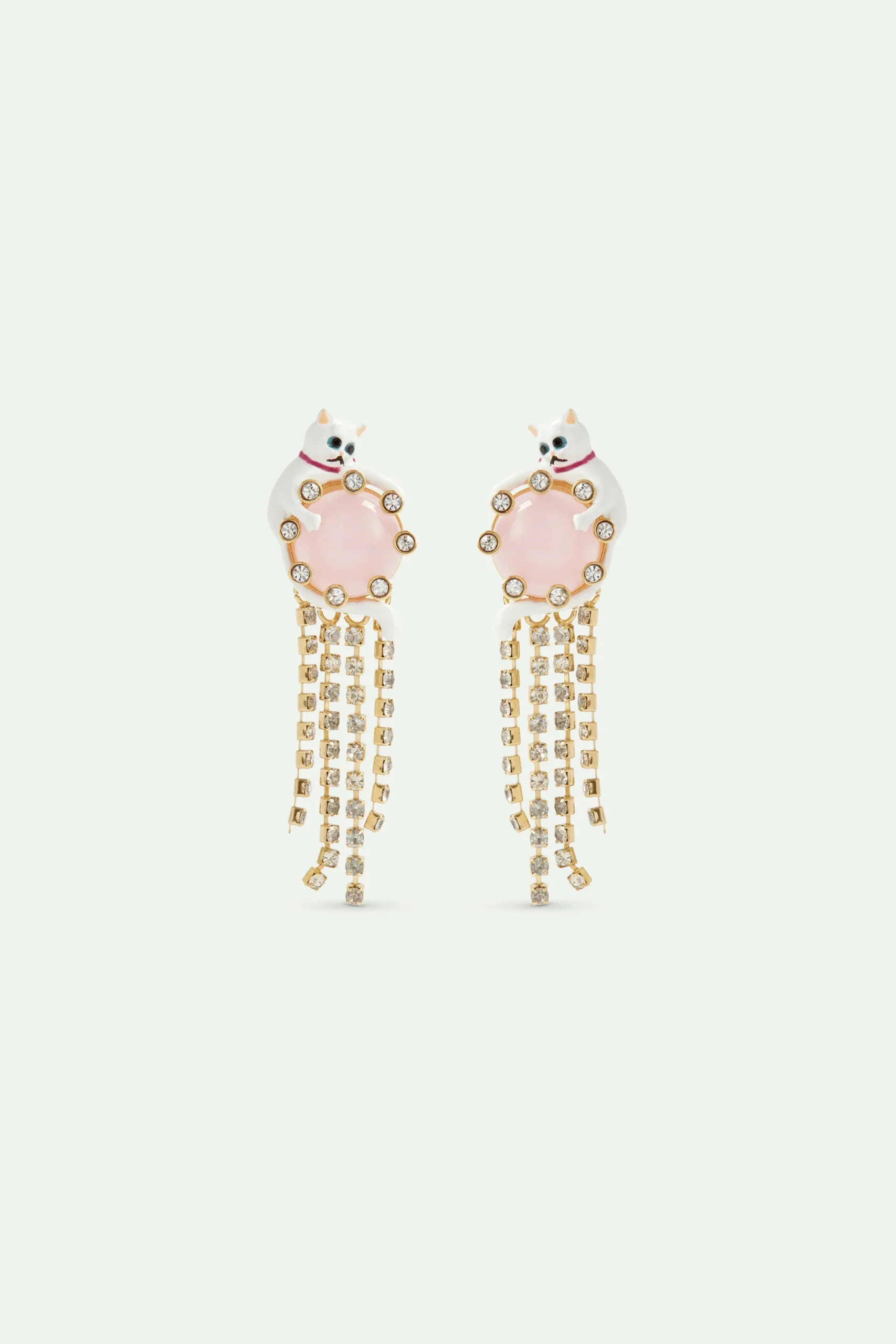 Boucles d'oreilles tiges pendantes chat blanc, pierre ronde rose, chaine strassée
