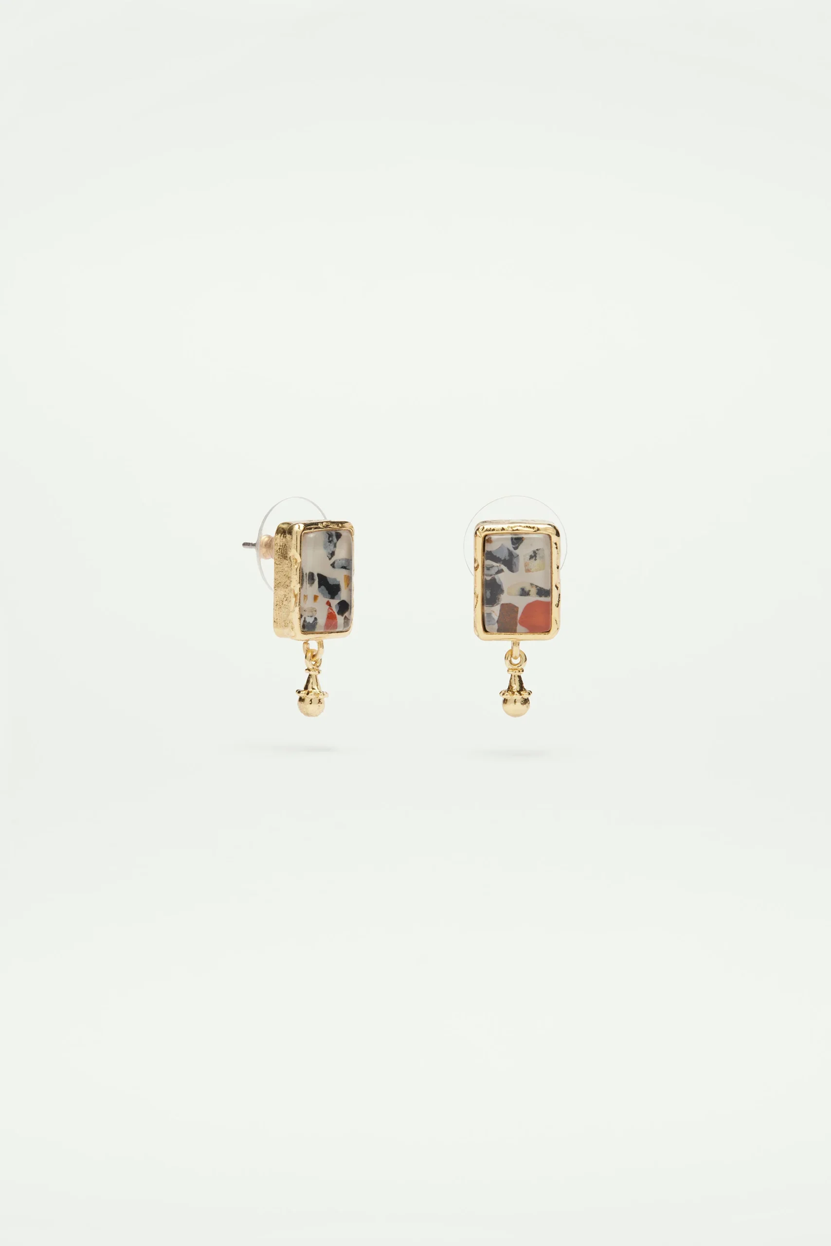 Boucles d'oreilles tiges terrazzo et perle dorée – Image 3