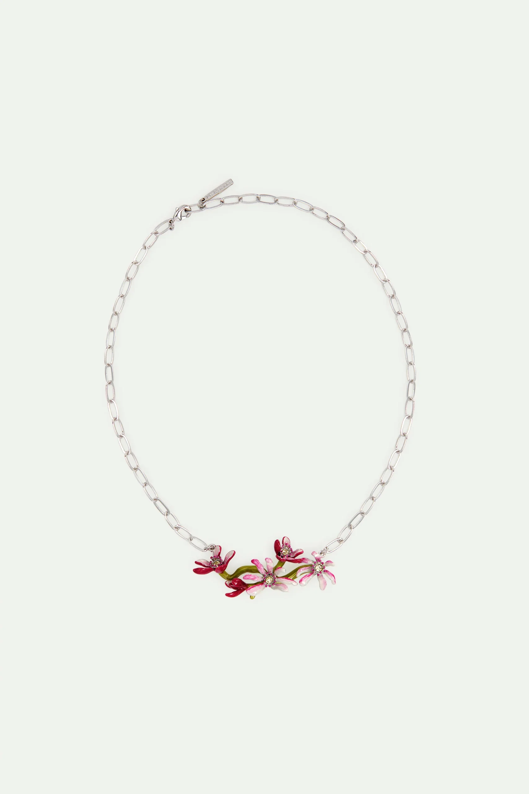 Collier plastron argenté fleurs de magnolia – Image 4