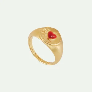Bague chevalière dorée coeur rouge