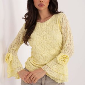 Blouse en dentelle jaune
